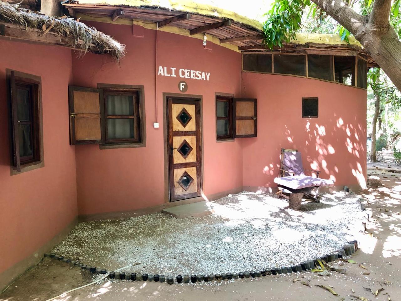Nemasu Eco-Lodge Gunjur Exterior photo